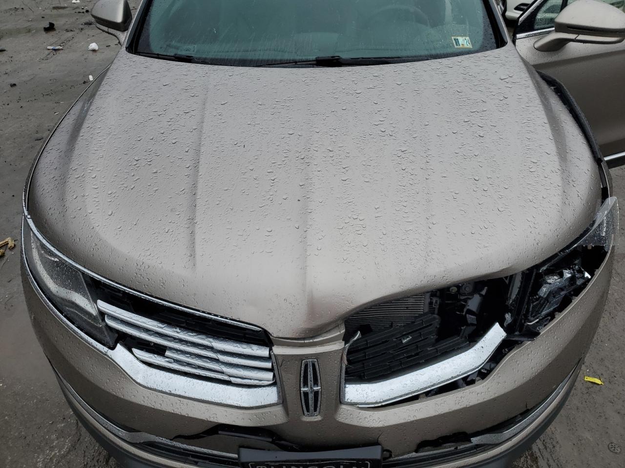 2018 Lincoln MKX - Image 12