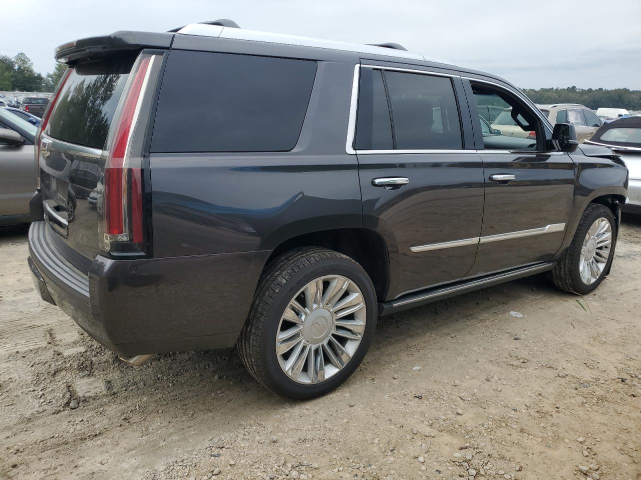 VIN 1GYS4DKJ8GR287338 2016 CADILLAC ESCALADE no.3