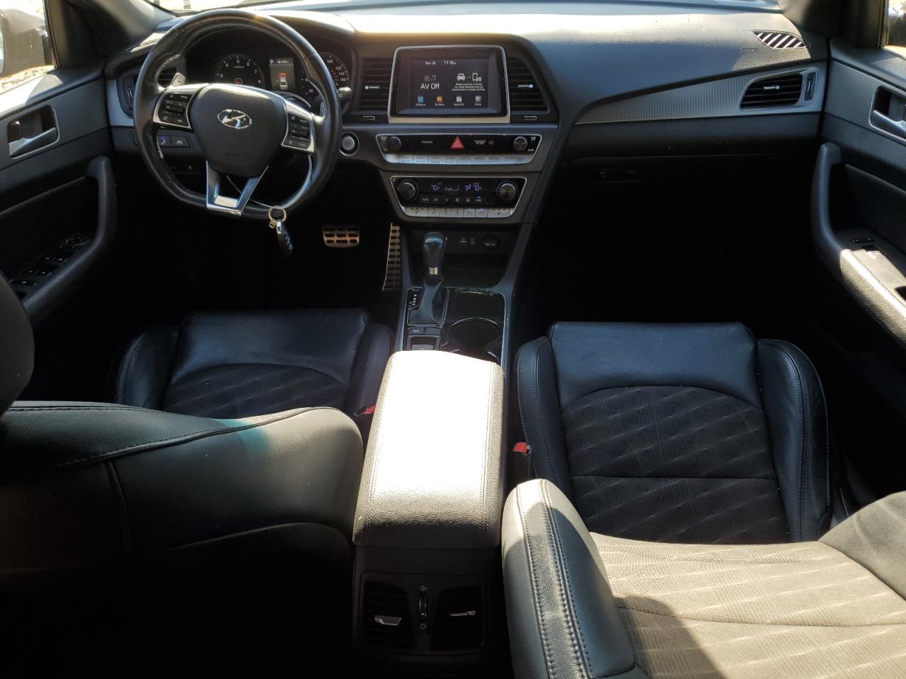 2018 Hyundai Sonata - Image 8