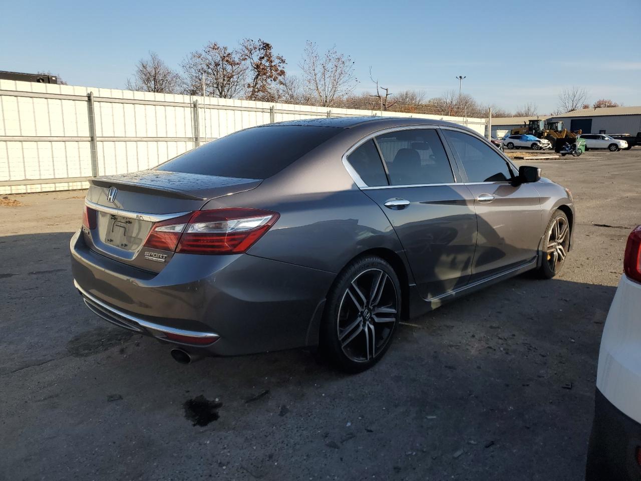 2017 Honda Accord - Image 3