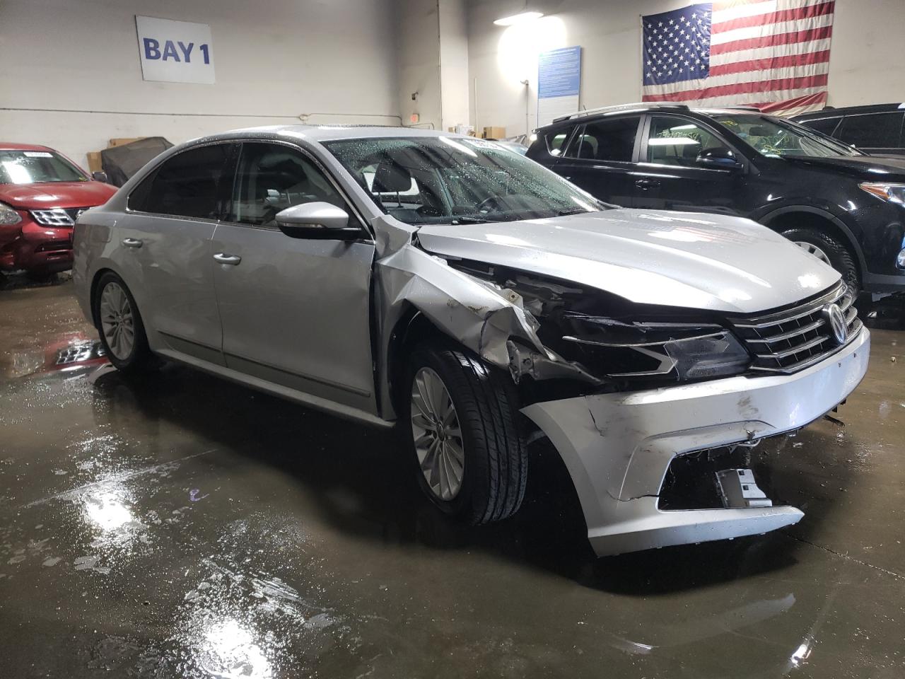 2017 Volkswagen Passat - Image 4