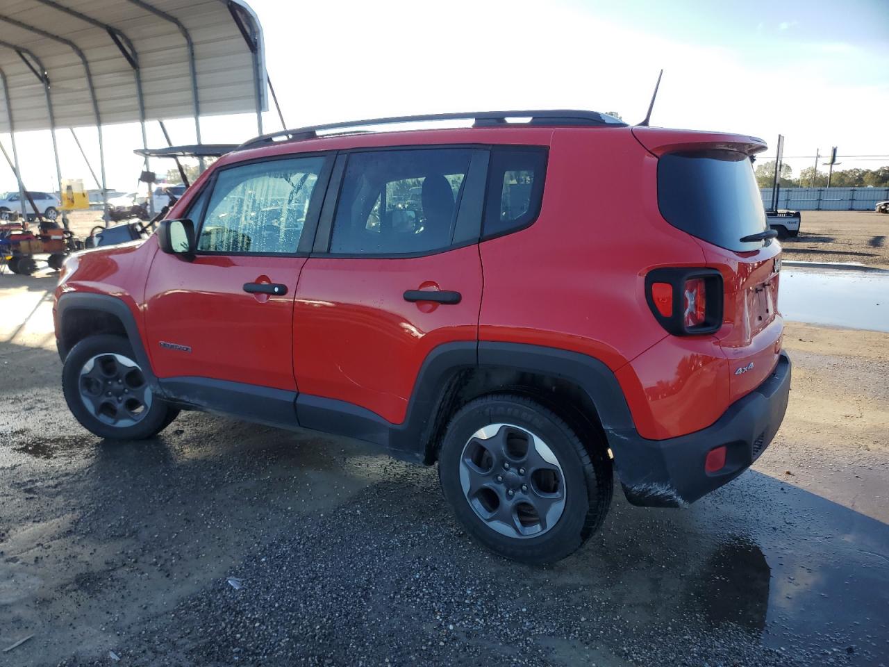 VIN ZACCJBAB9JPH39563 2018 JEEP RENEGADE no.2