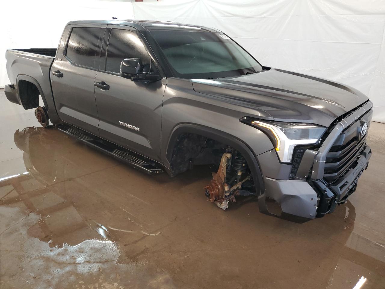 2022 Toyota Tundra - Image 4