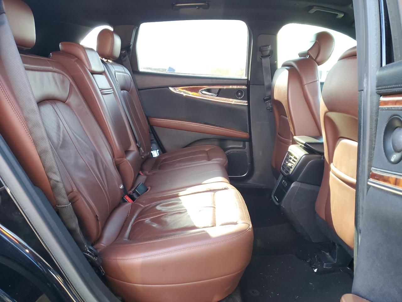 2017 Lincoln MKX - Image 12