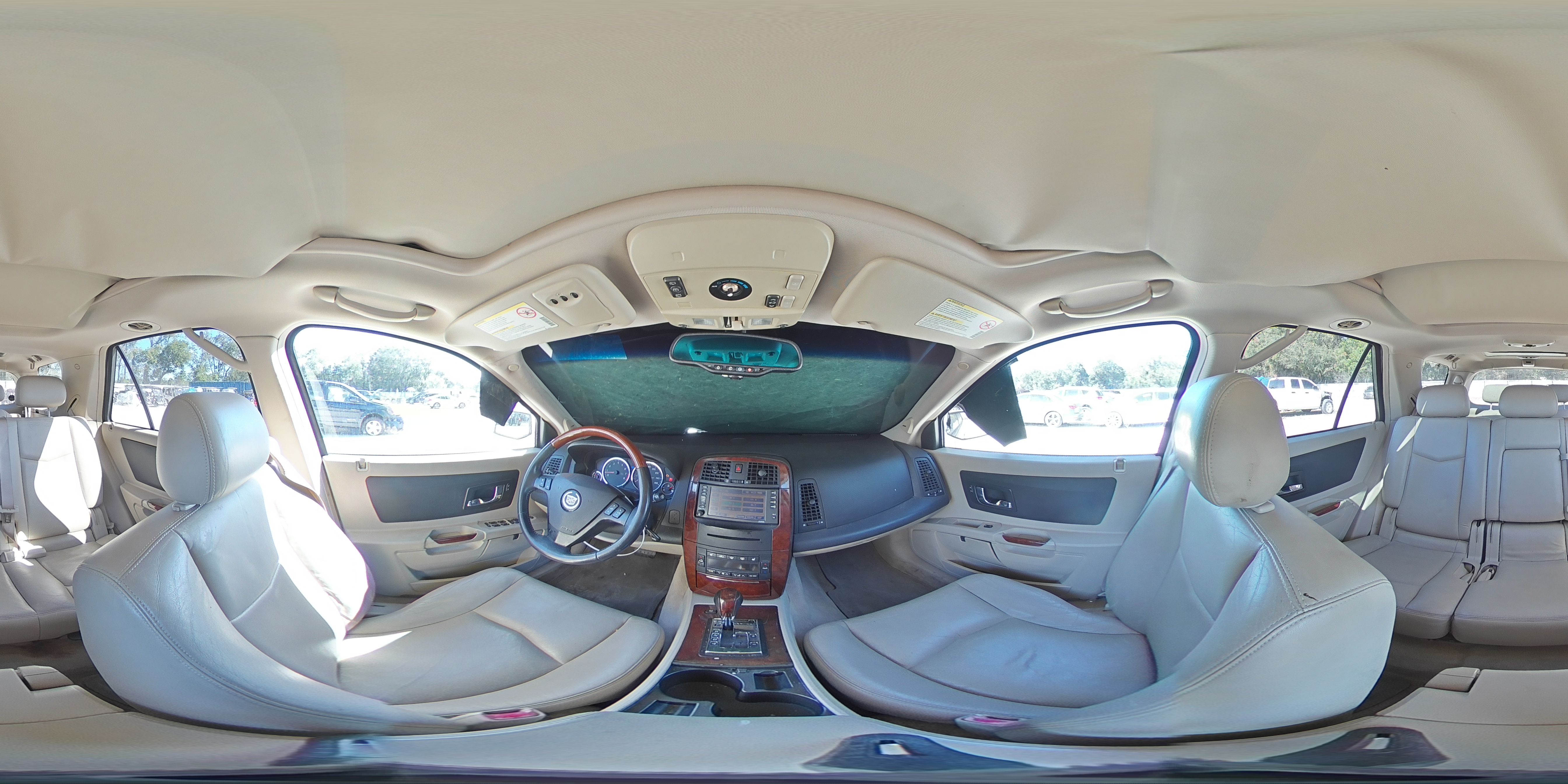 2005 Cadillac SRX - Image 14