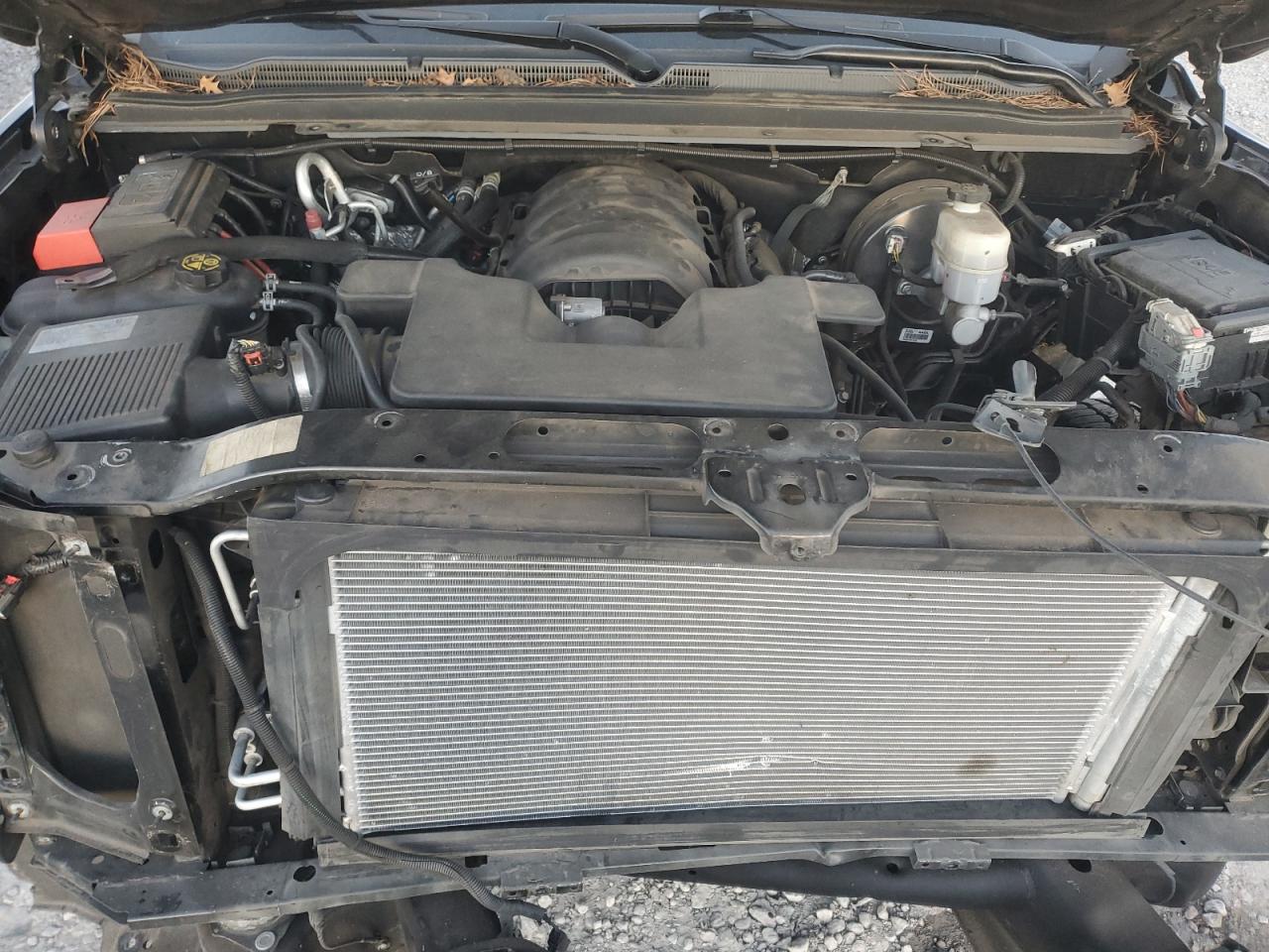 2018 Chevrolet Suburban - Image 12