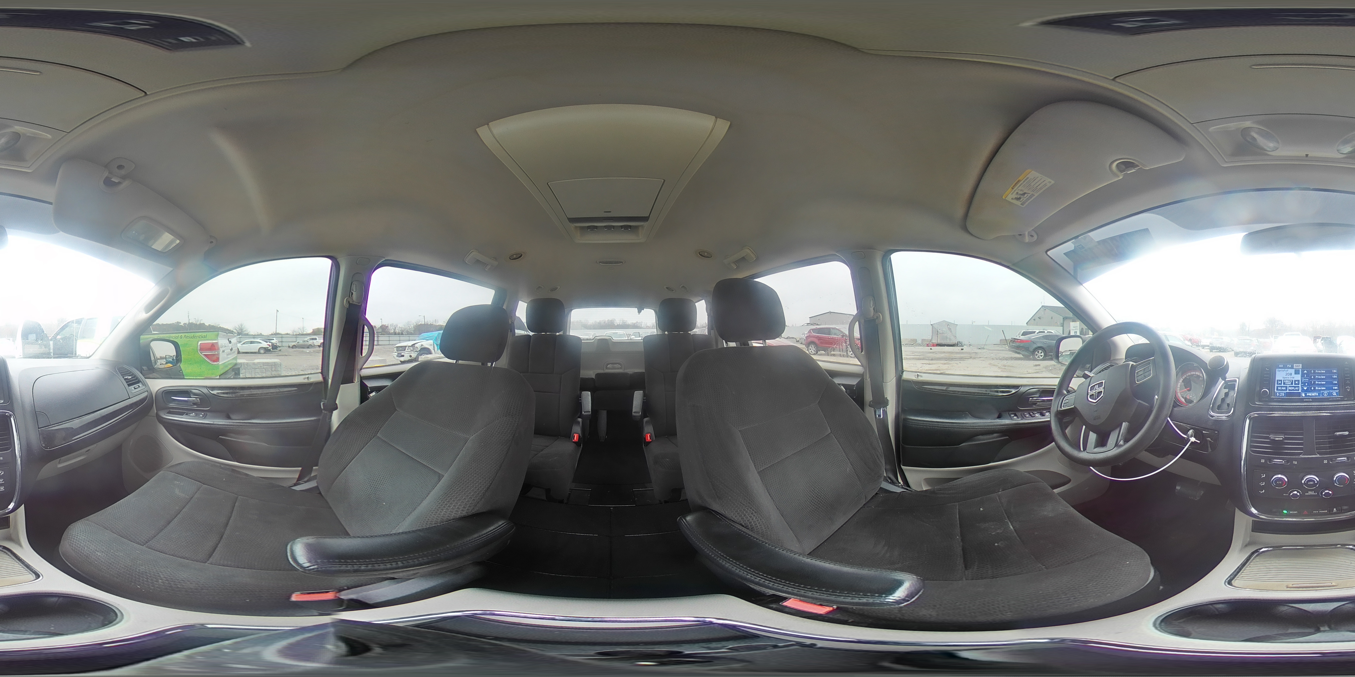 2012 Dodge Caravan - Image 15