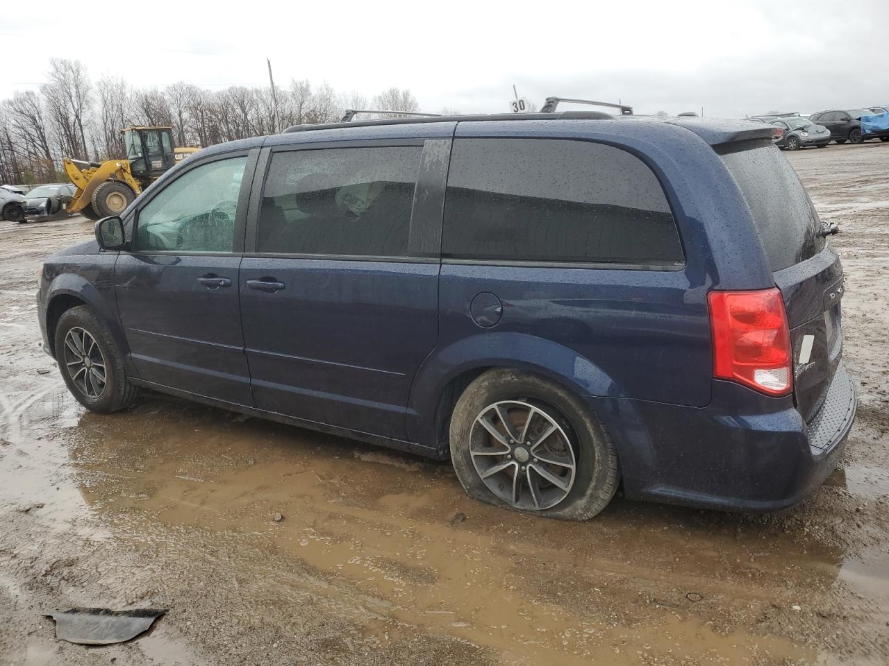 2017 Dodge Caravan - Image 2