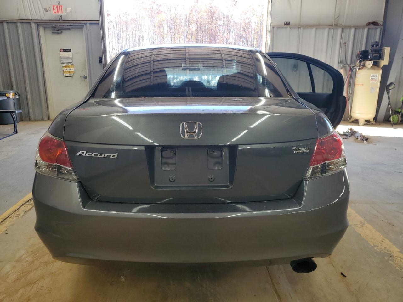 2010 Honda Accord - Image 6