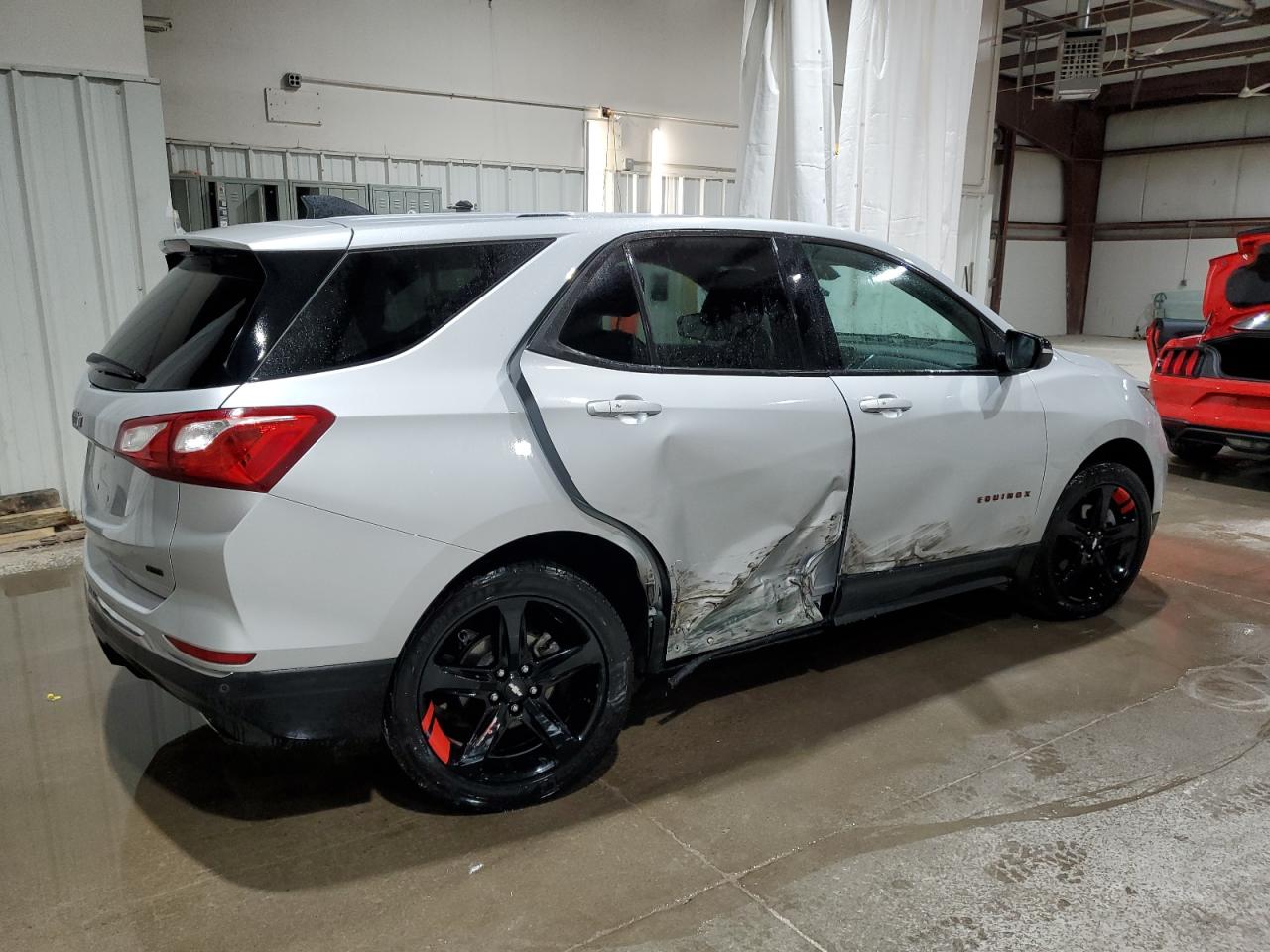 2019 Chevrolet Equinox - Image 3