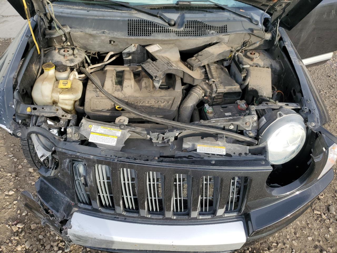 2009 Jeep Compass - Image 12