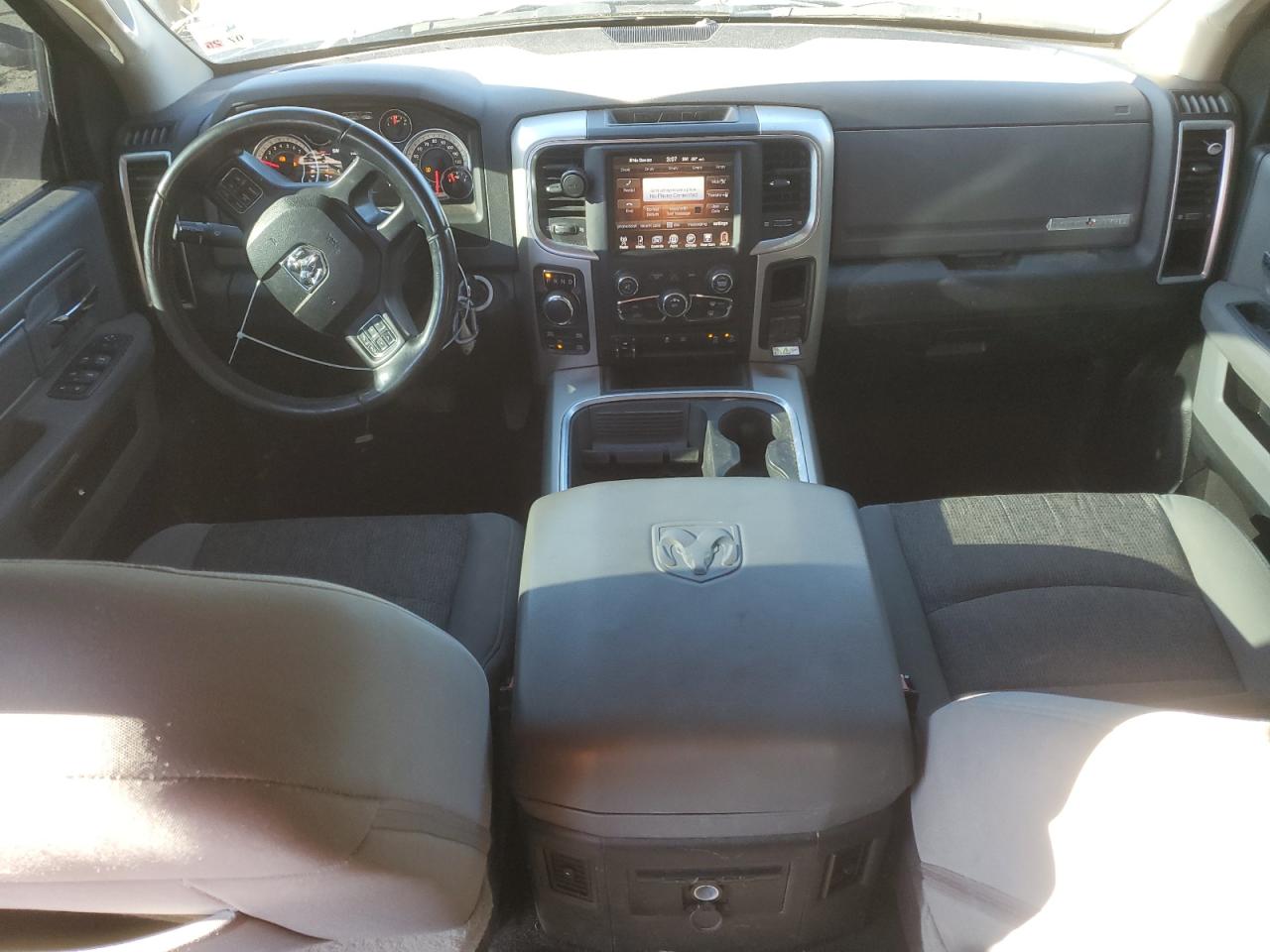 2016 RAM 1500 - Image 8