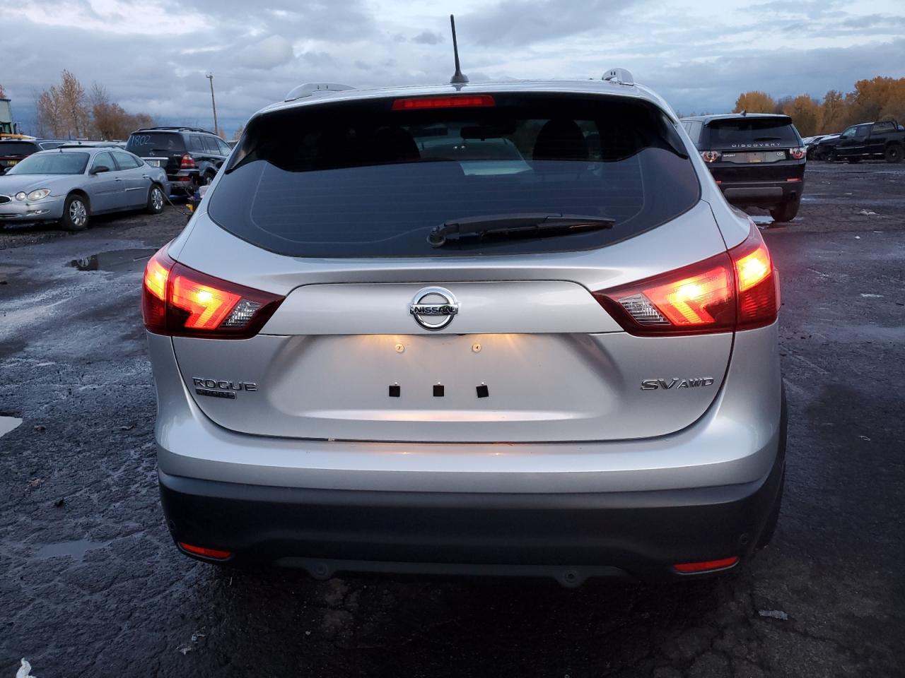 2019 Nissan Rogue - Image 6