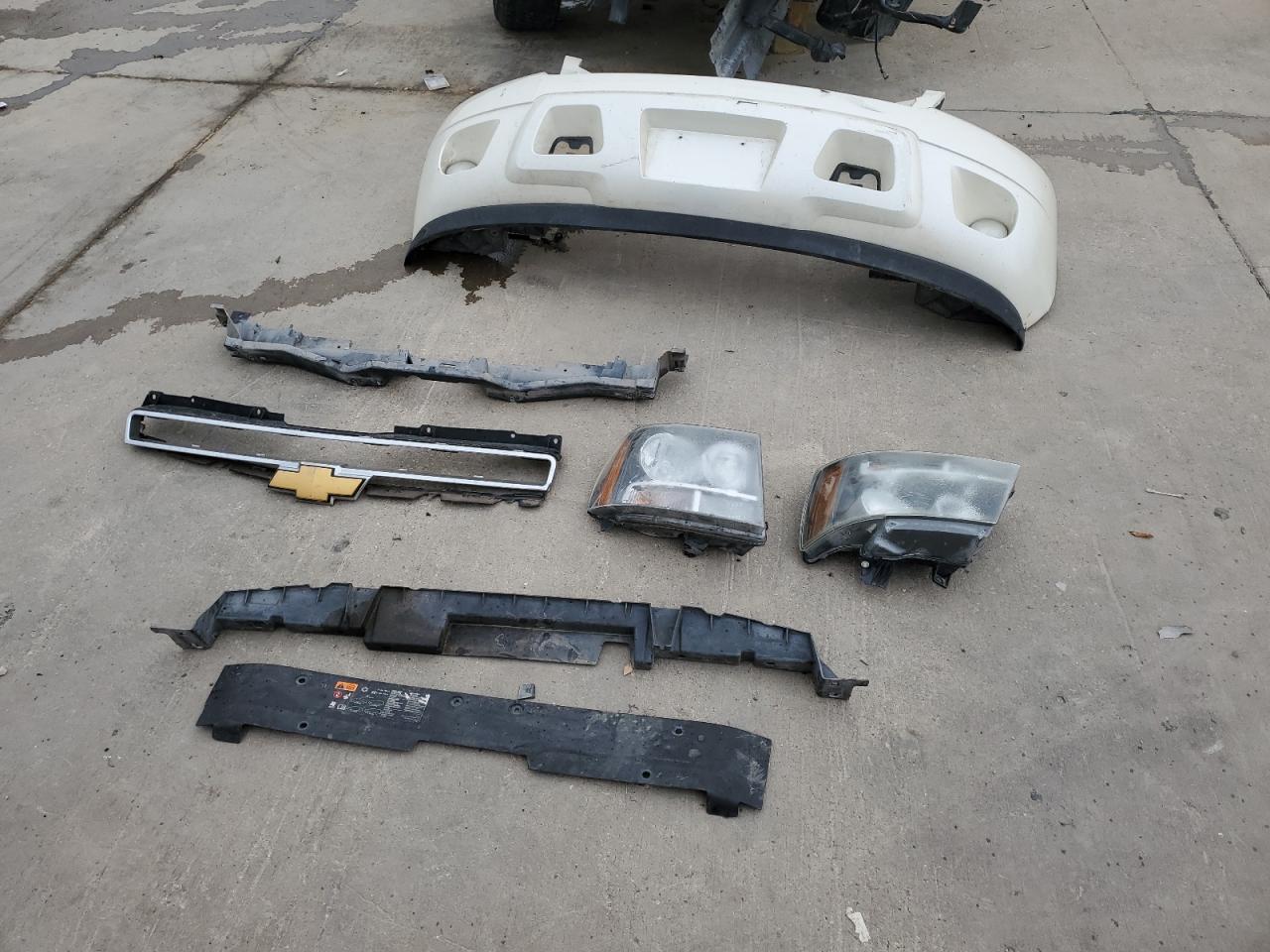 2012 Chevrolet Suburban C1500 Ltz VIN: 1GNSCKE08CR230252 Lot: 79017724