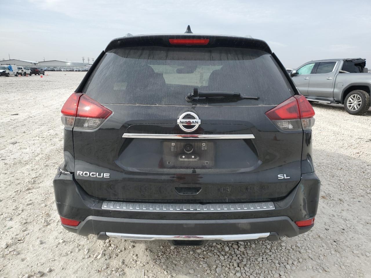 2017 Nissan Rogue - Image 6