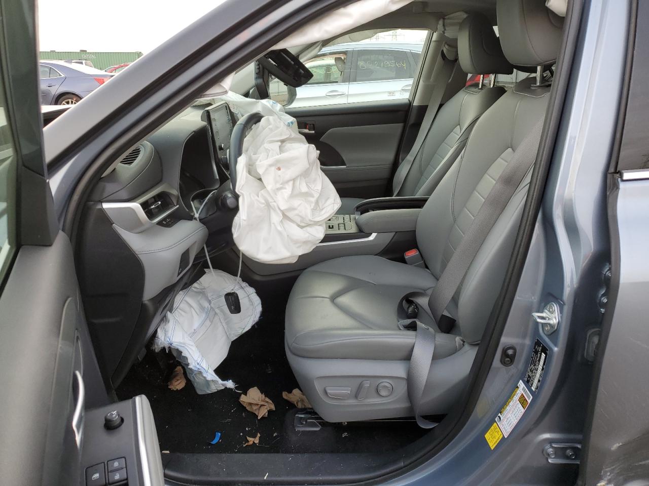 2020 Toyota Highlander - Image 7