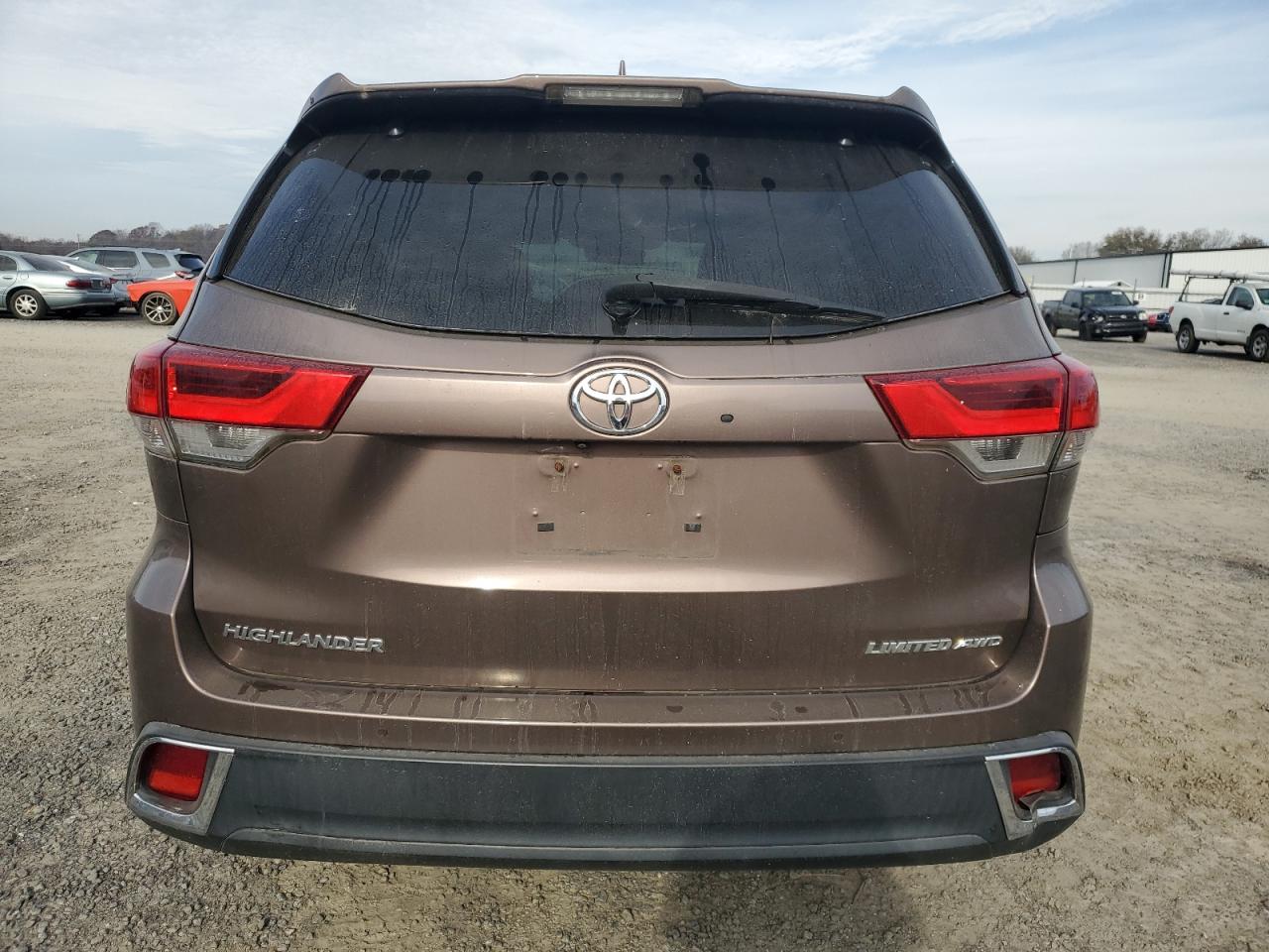 2018 Toyota Highlander Limited VIN: 5TDDZRFH4JS826650 Lot: 79810514