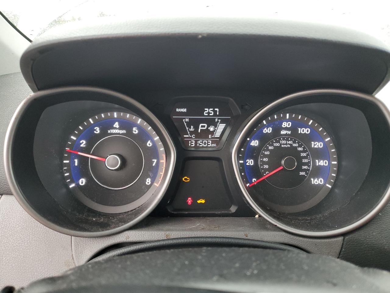 2015 Hyundai Elantra - Image 9