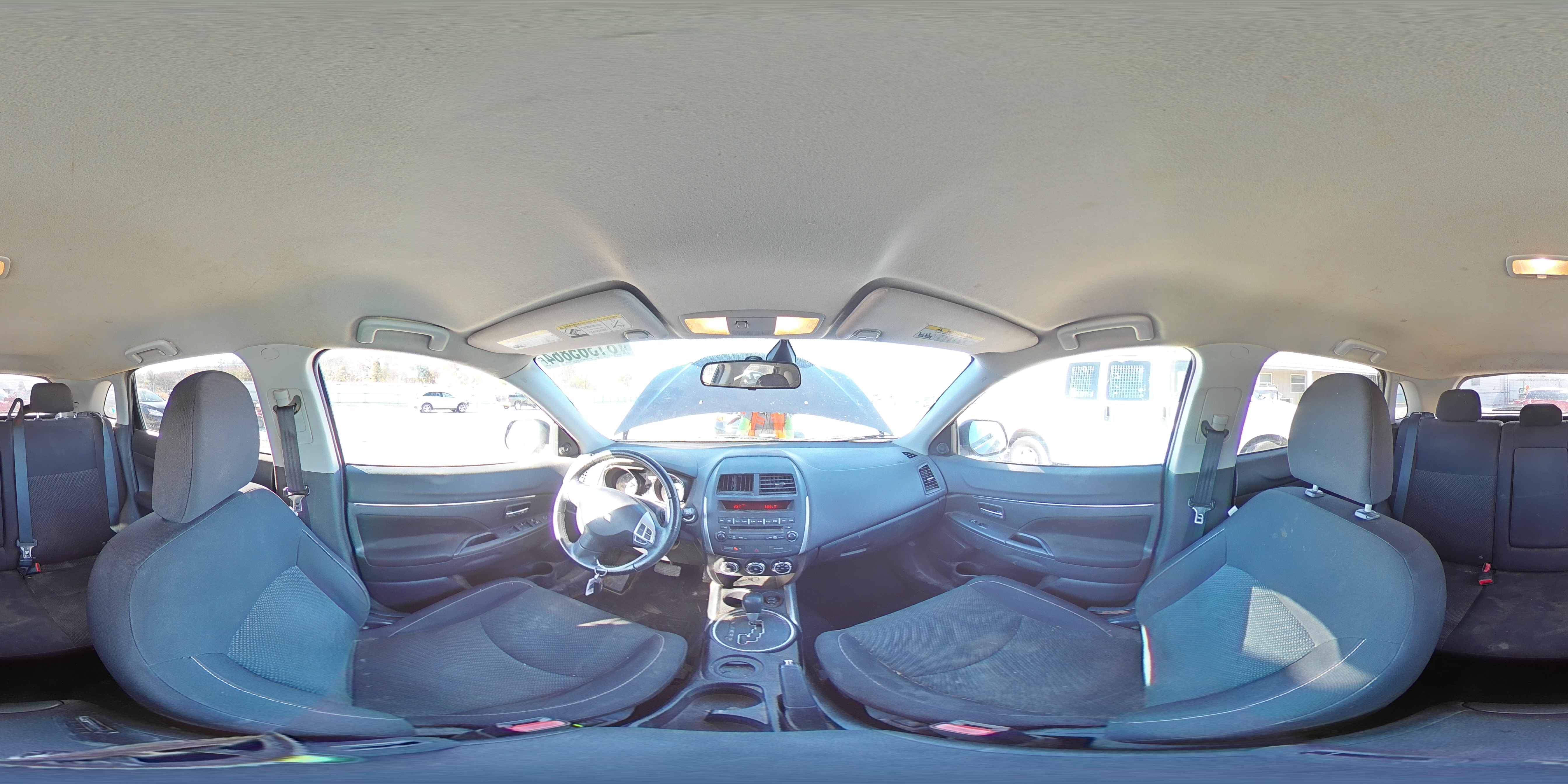2013 Mitsubishi Outlander - Image 13