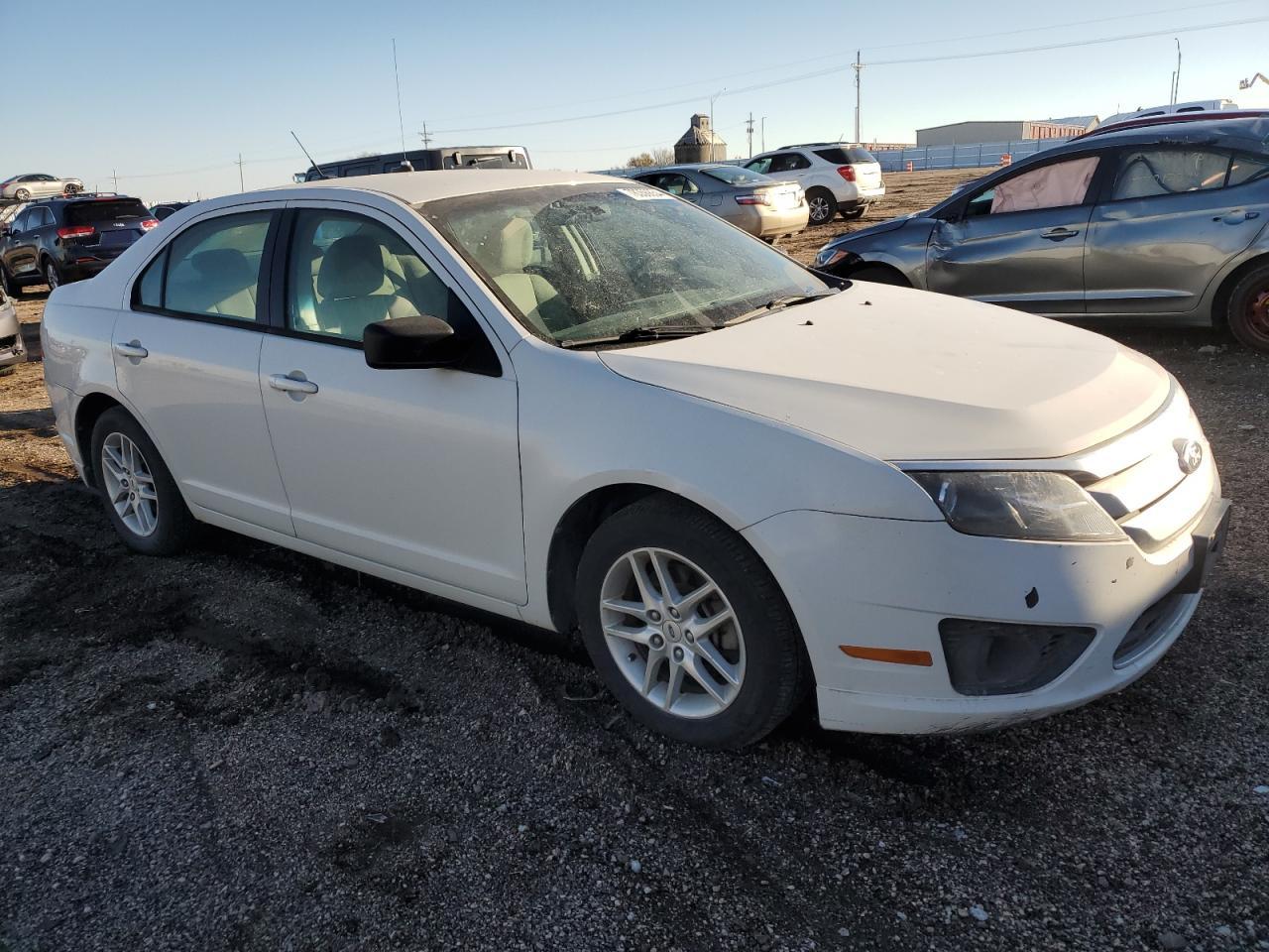 2010 Ford Fusion - Image 4