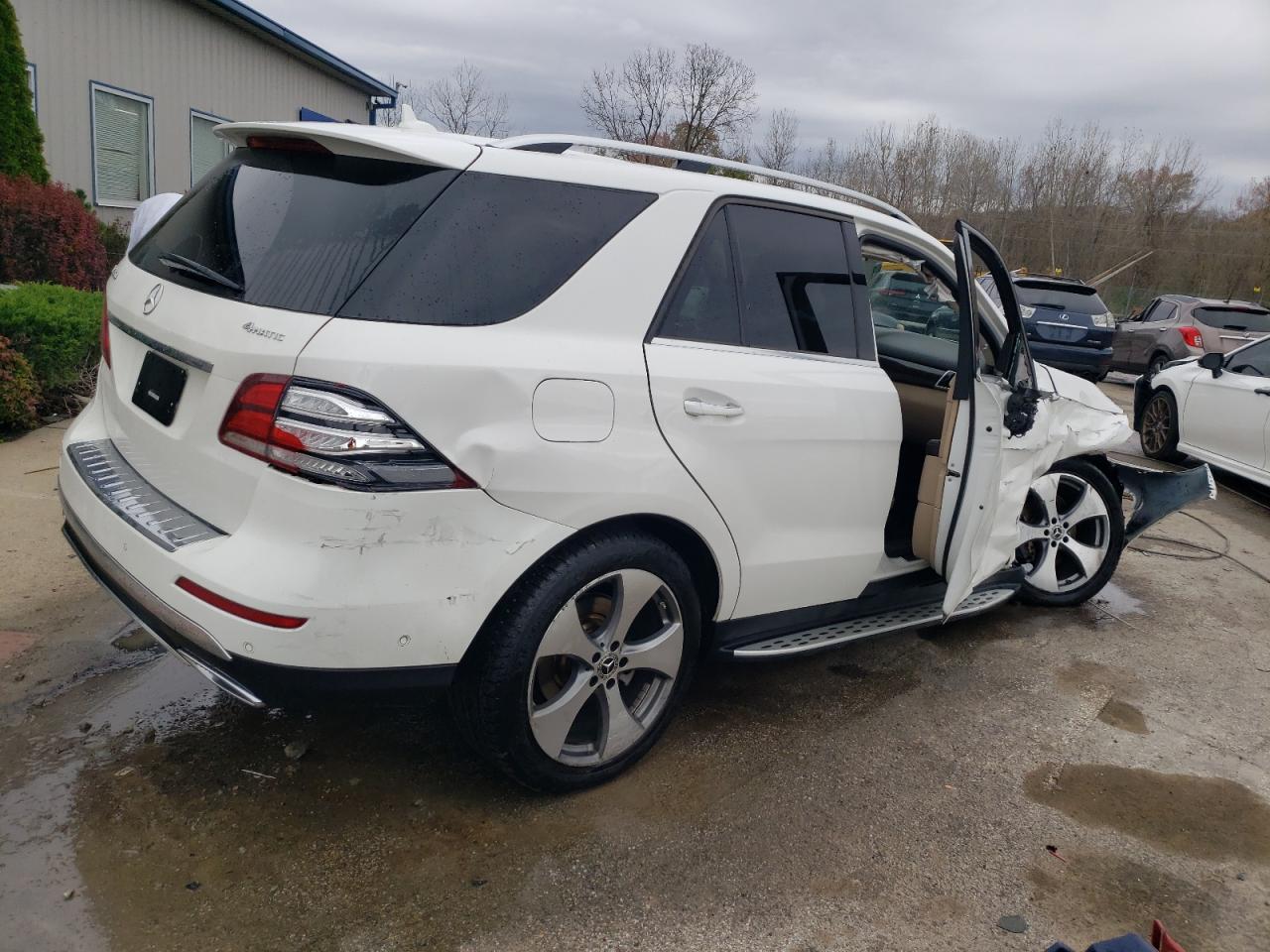2018 Mercedes-Benz GLE - Image 3