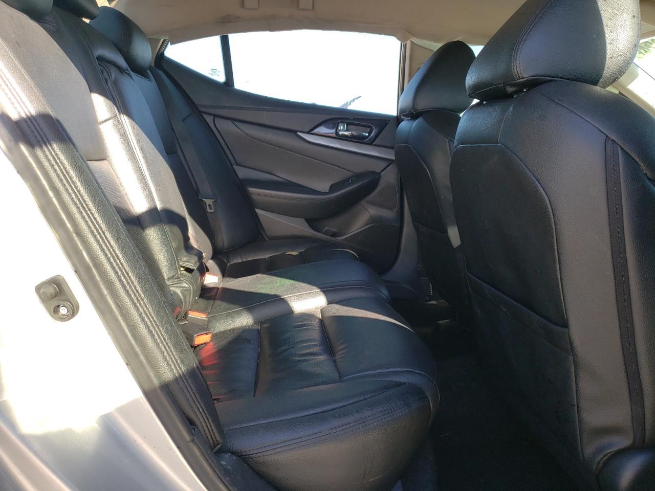2016 Nissan Maxima - Image 10