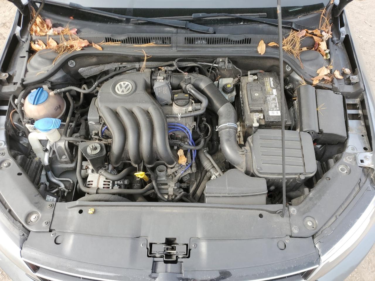 2015 Volkswagen Jetta - Image 11