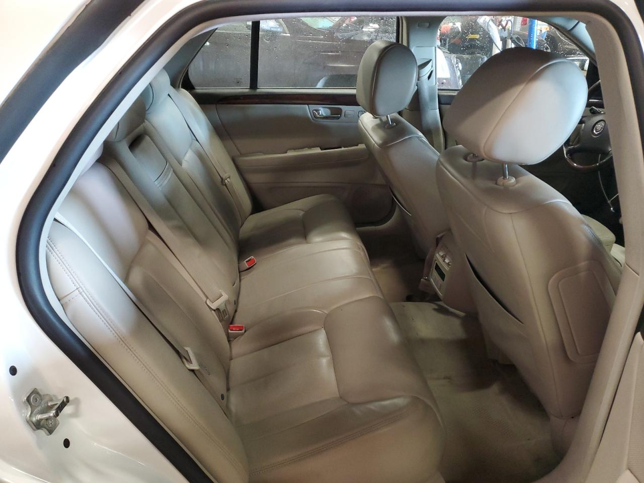 2008 Cadillac DTS - Image 10