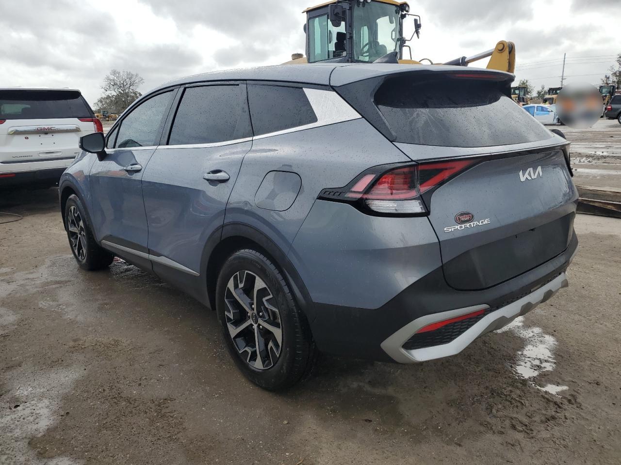 2023 Kia Sportage - Image 2