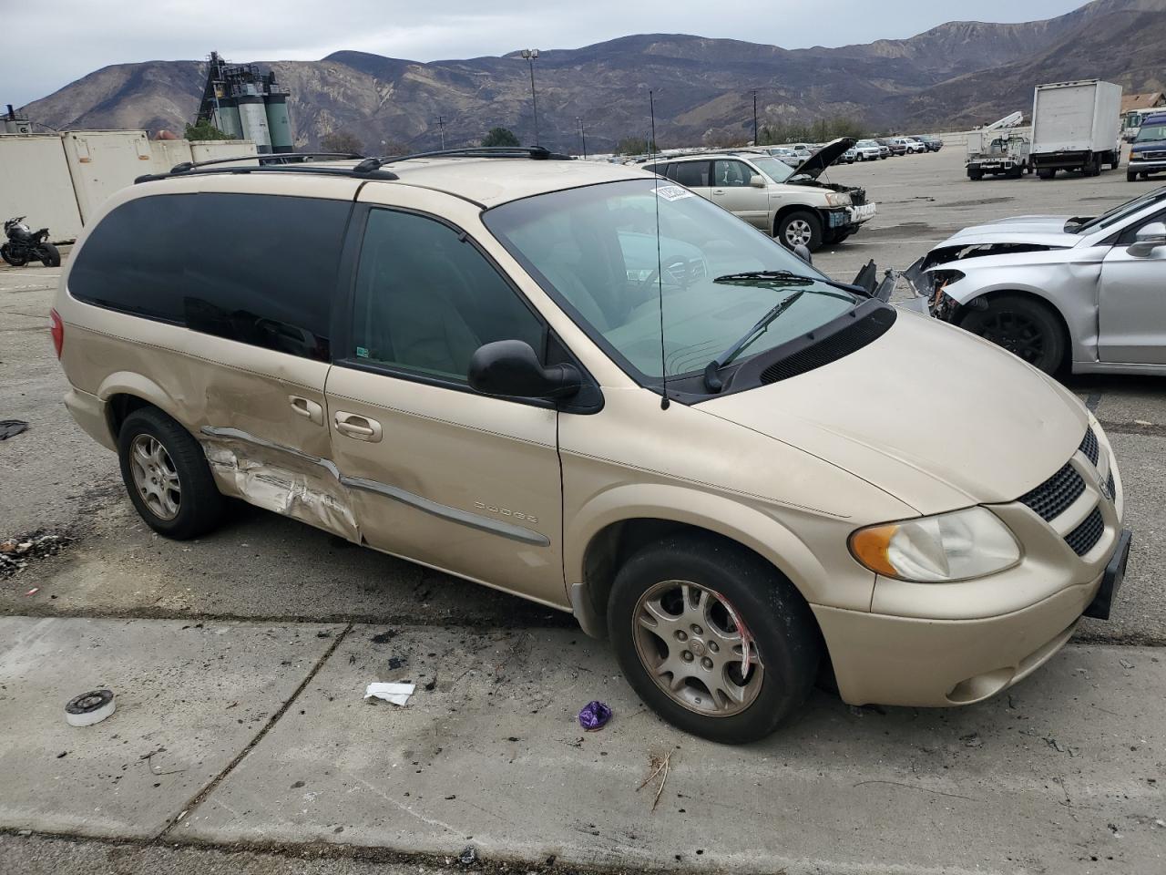2001 Dodge Caravan - Image 4