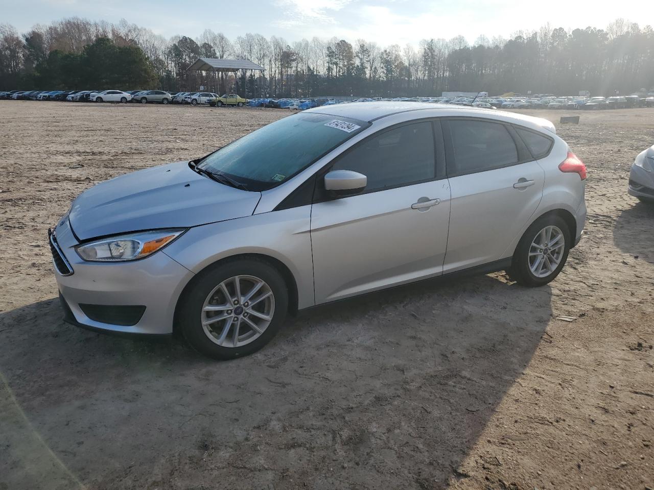 2018 Ford Focus Se VIN: 1FADP3K2XJL227621 Lot: 81431294