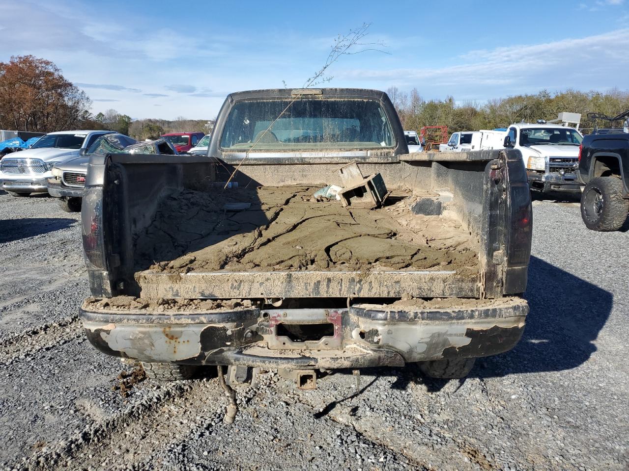 2001 Ford F350 - Image 6