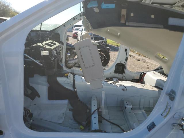  CHRYSLER 300 2022 Белый