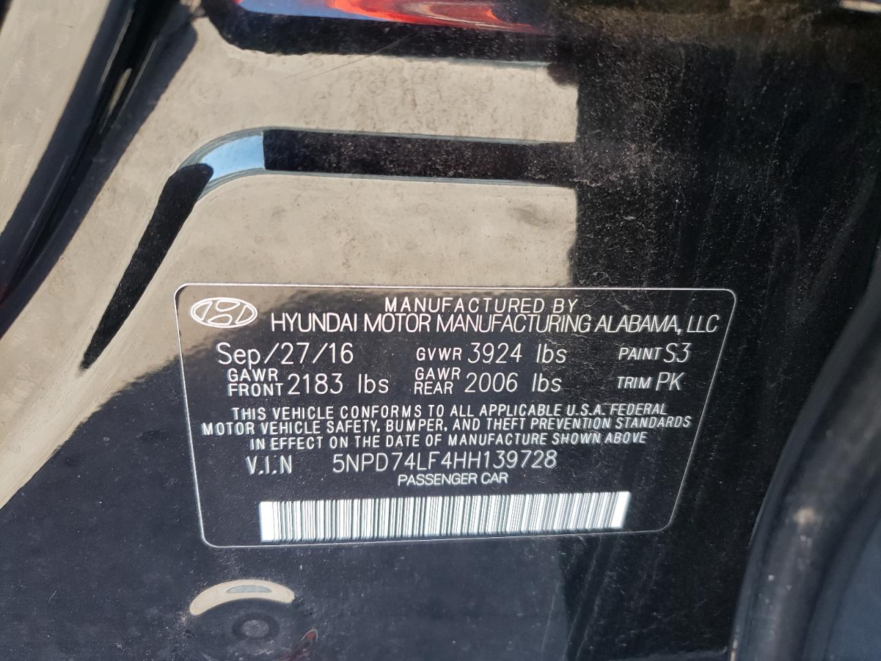 2017 Hyundai Elantra - Image 12