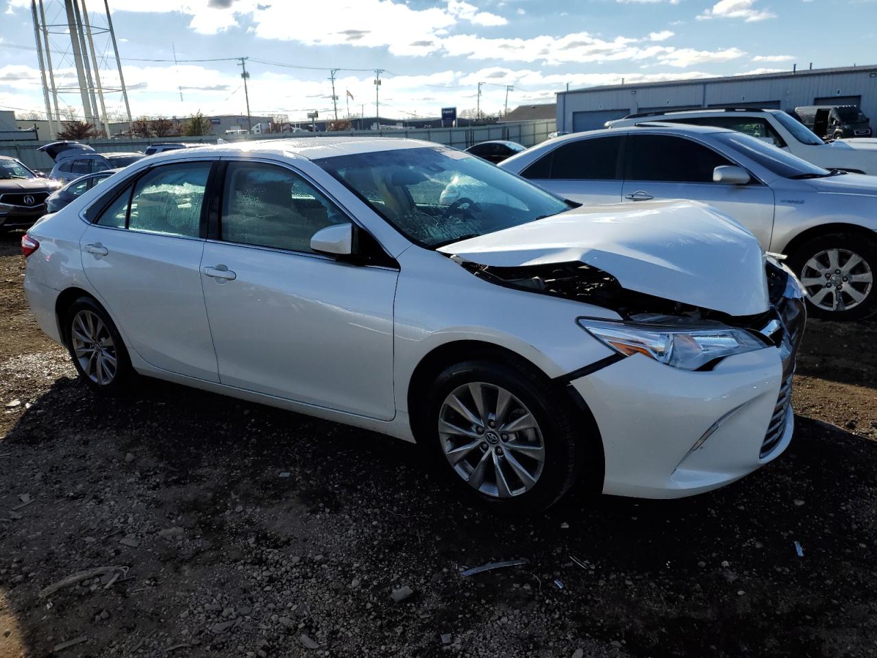 VIN 4T1BF1FK3HU655405 2017 TOYOTA CAMRY no.4