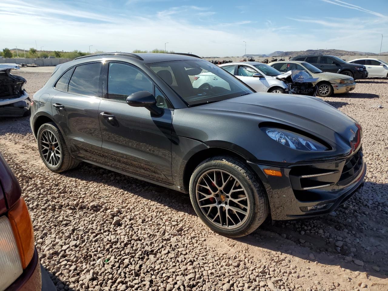 VIN WP1AF2A56HLB60630 2017 PORSCHE MACAN no.4