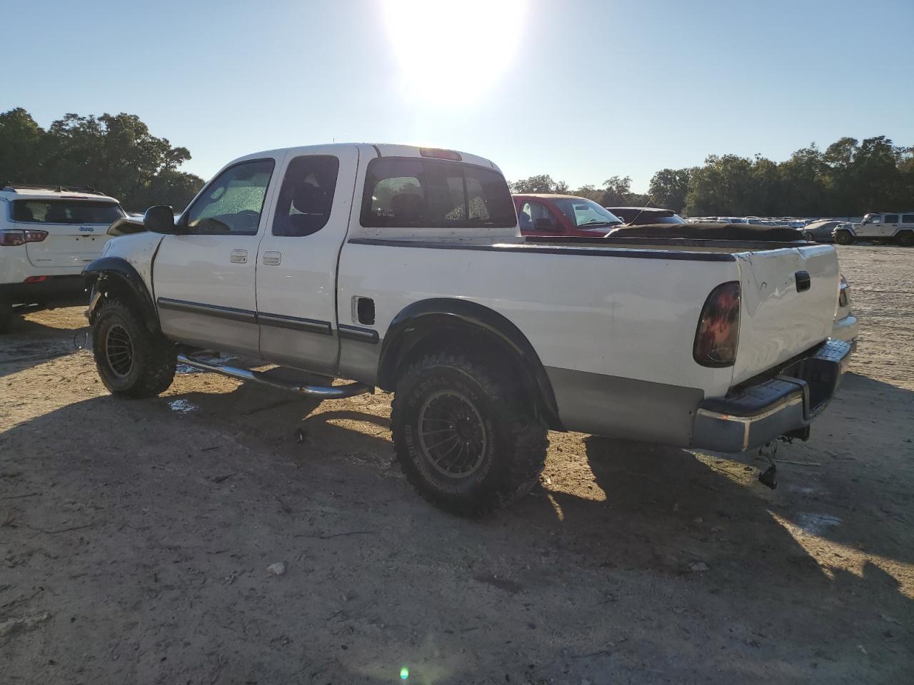 2000 Toyota Tundra - Image 2