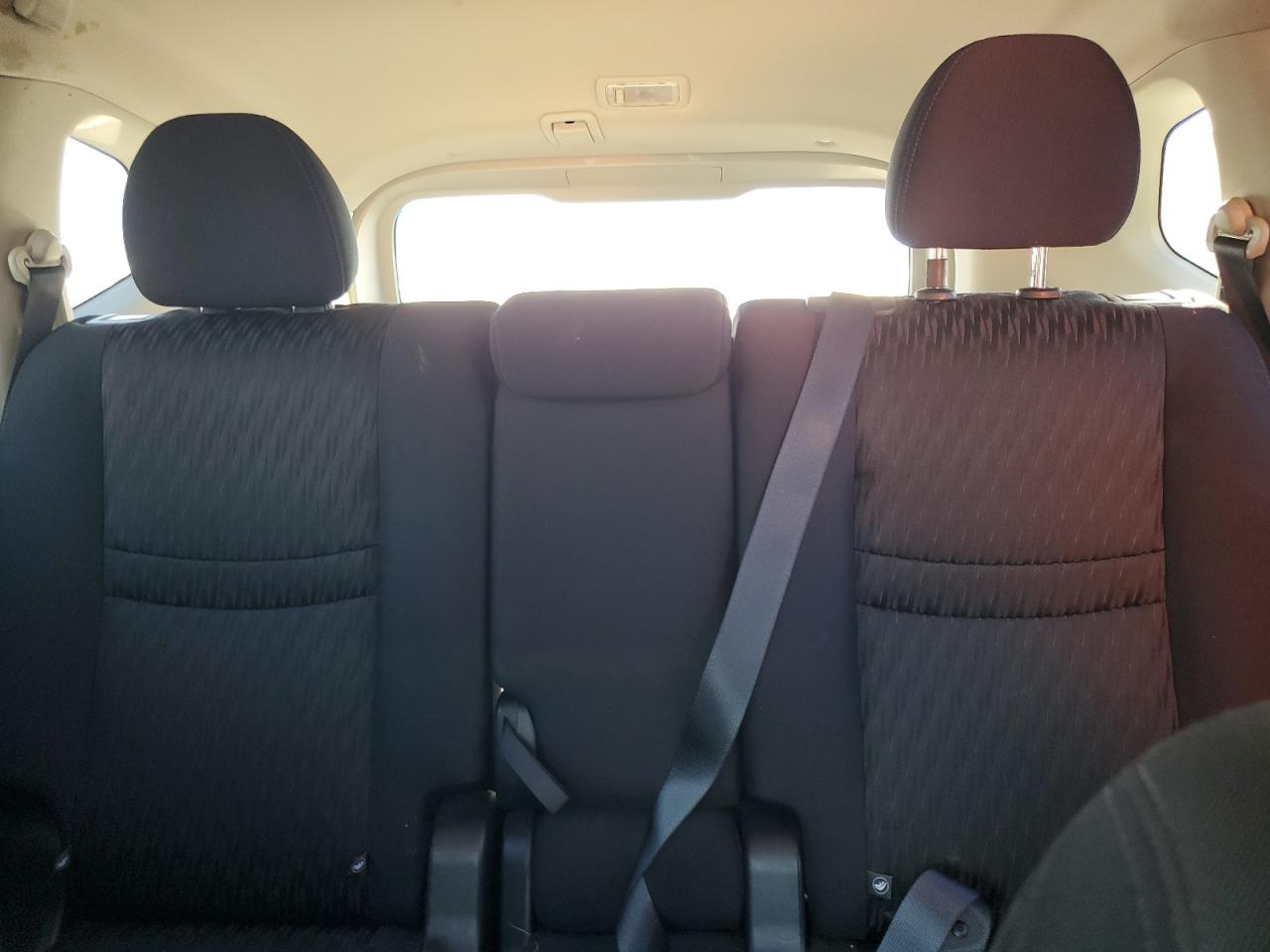 2017 Nissan Rogue - Image 10