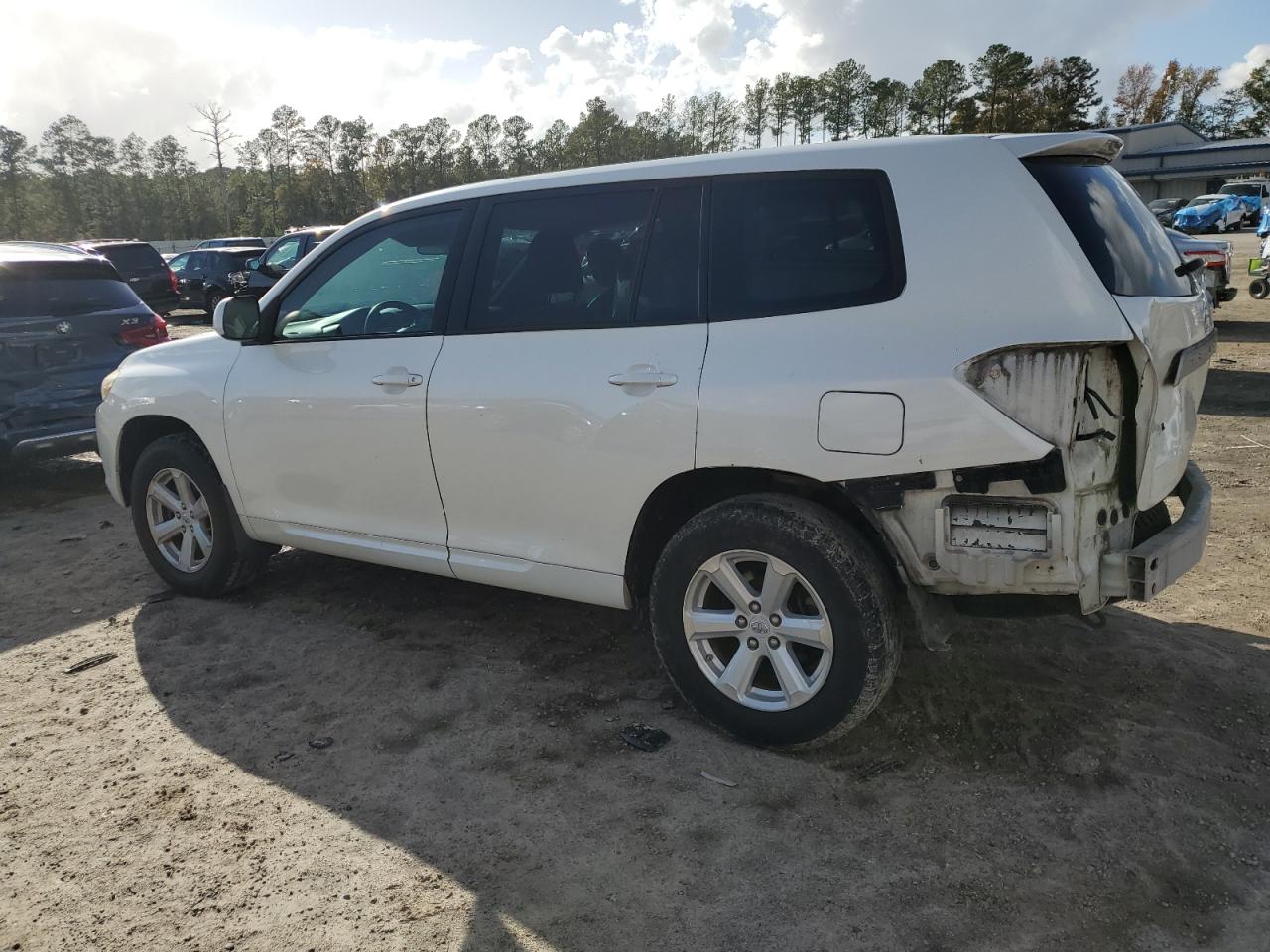 2010 Toyota Highlander - Image 2