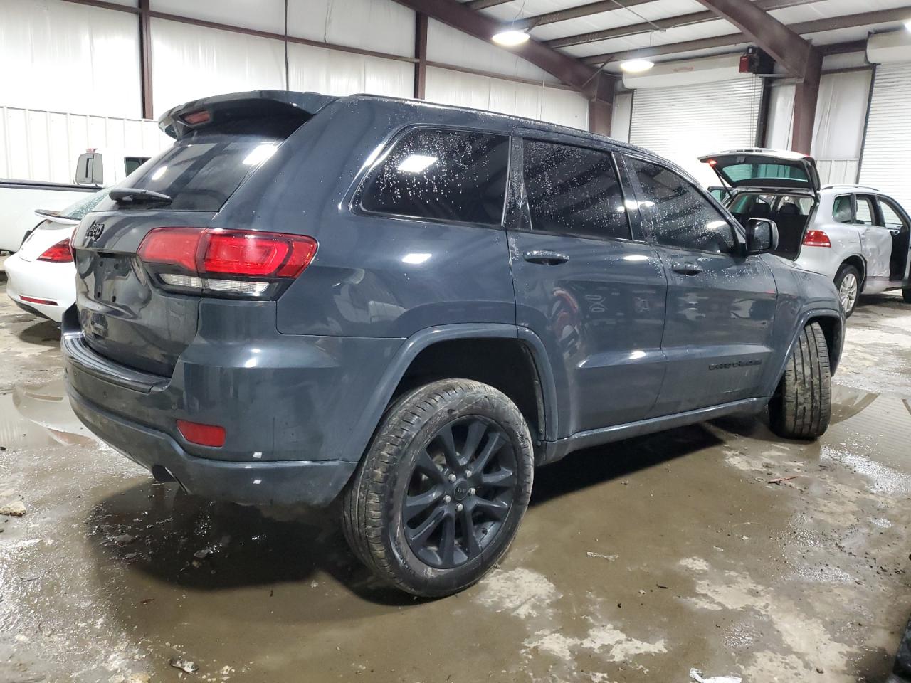 2018 Jeep Grand Cherokee - Image 3
