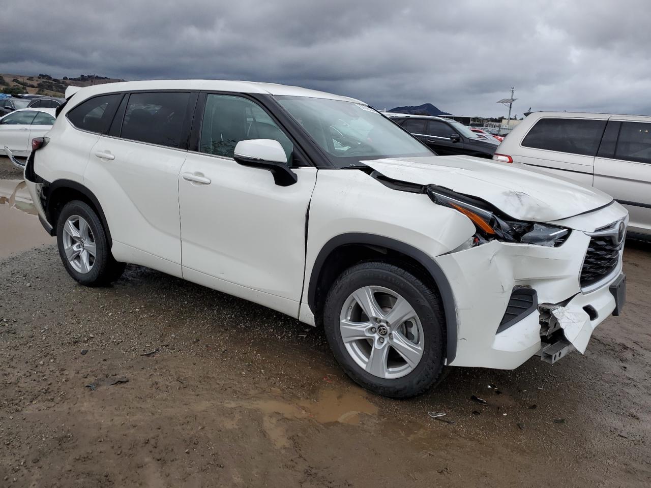 2021 Toyota Highlander - Image 4