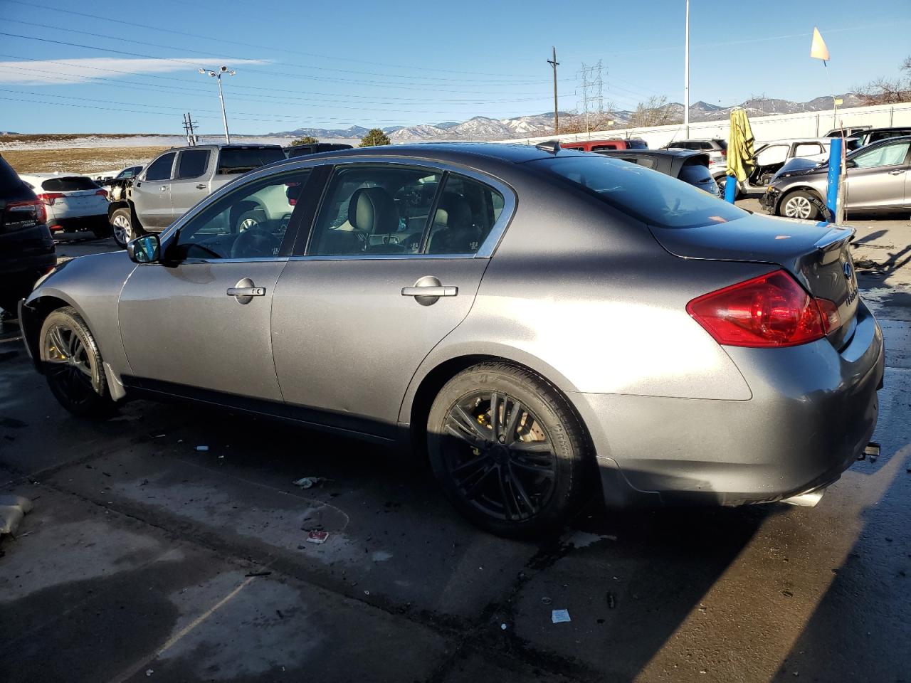 2011 Infiniti G - Image 2