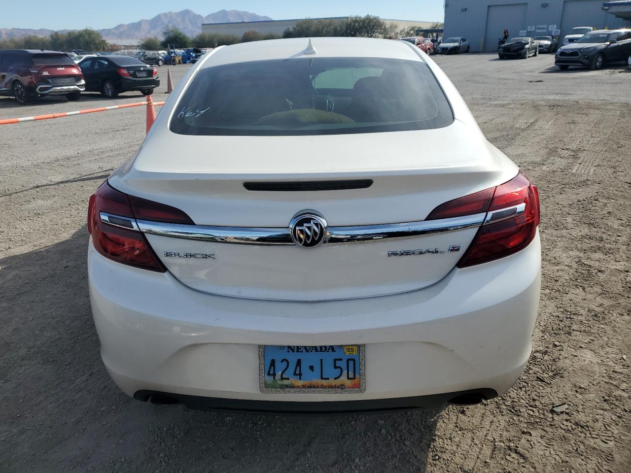 2014 Buick Regal VIN: 325213 Lot: 81584494