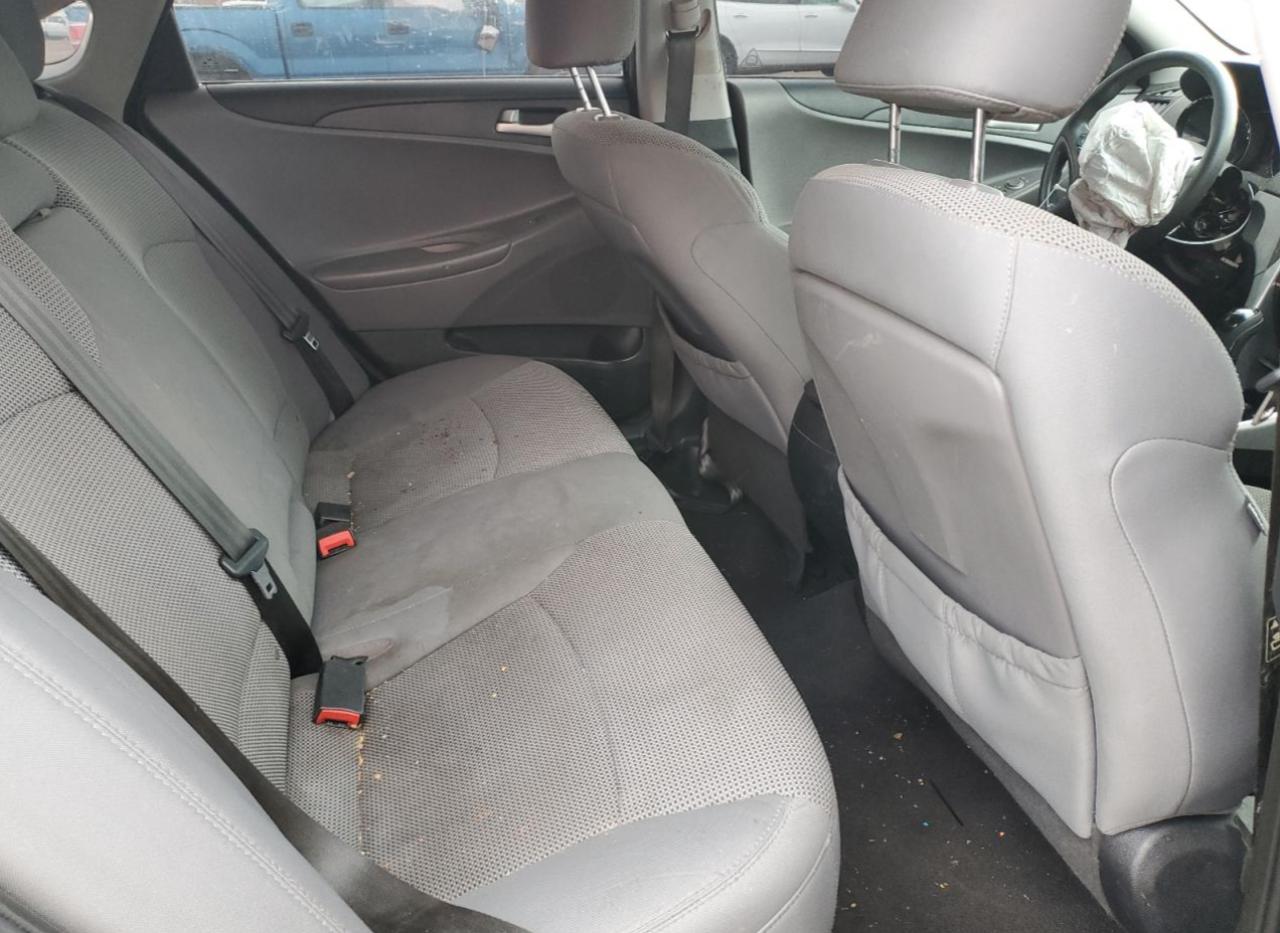 2014 Hyundai Sonata - Image 10