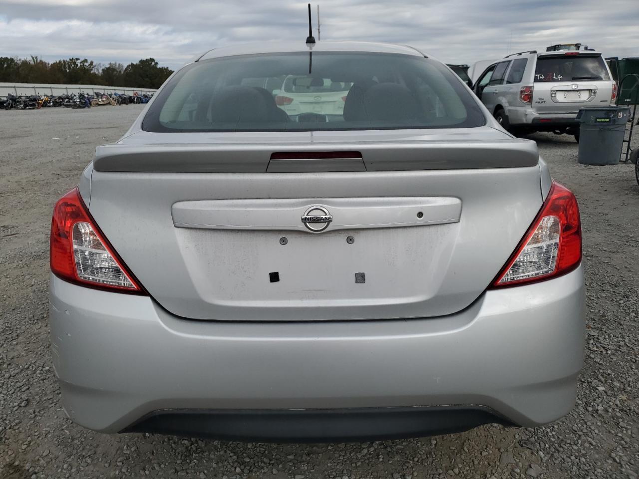 2015 Nissan Versa - Image 6