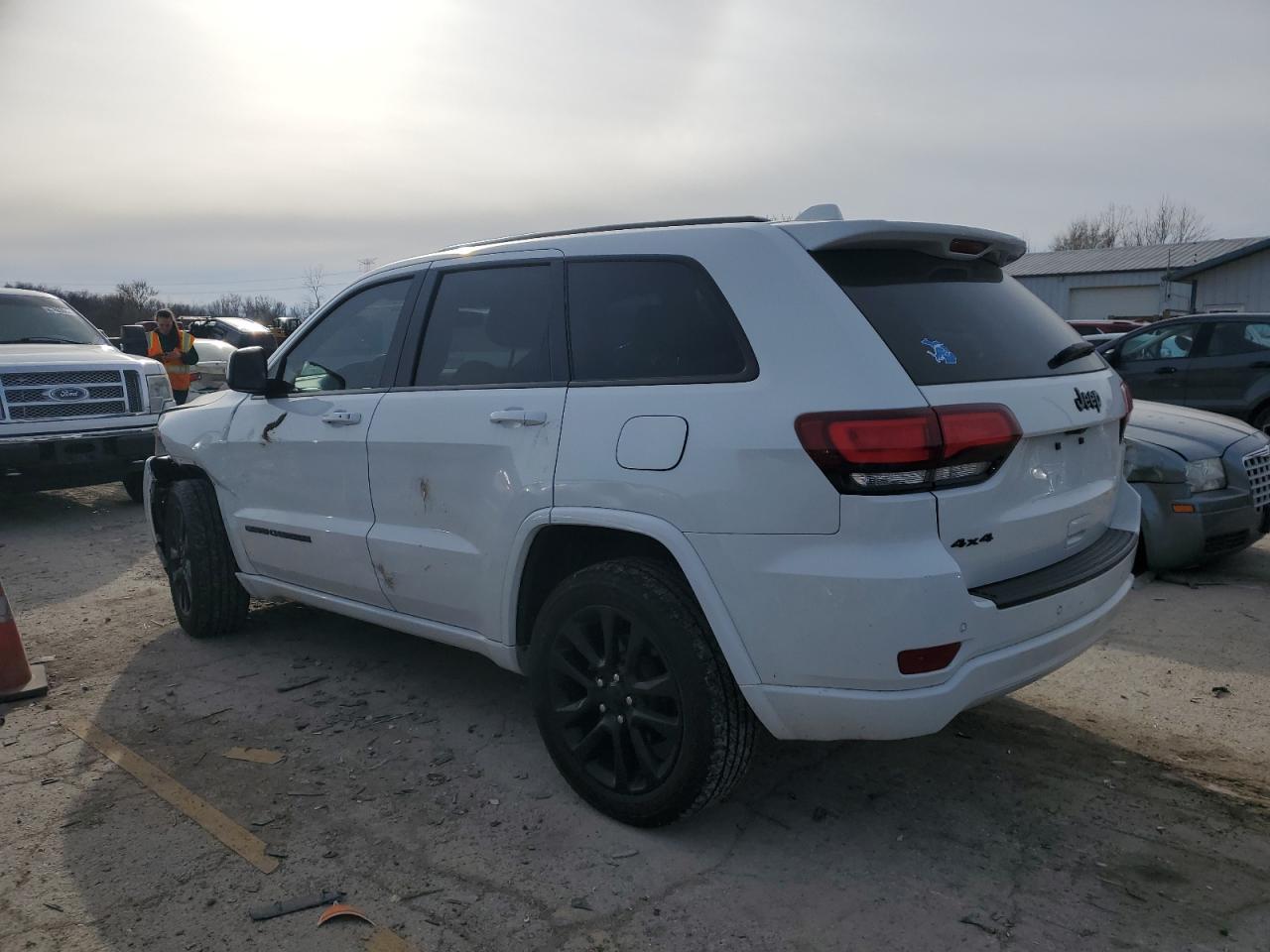 2019 Jeep Grand Cherokee - Image 2