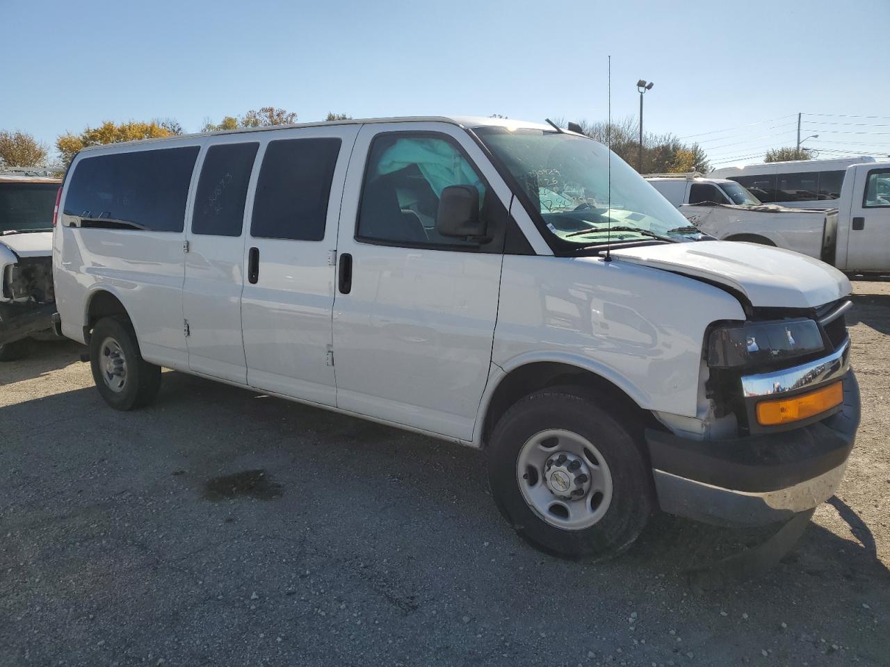2017 Chevrolet Express - Image 4