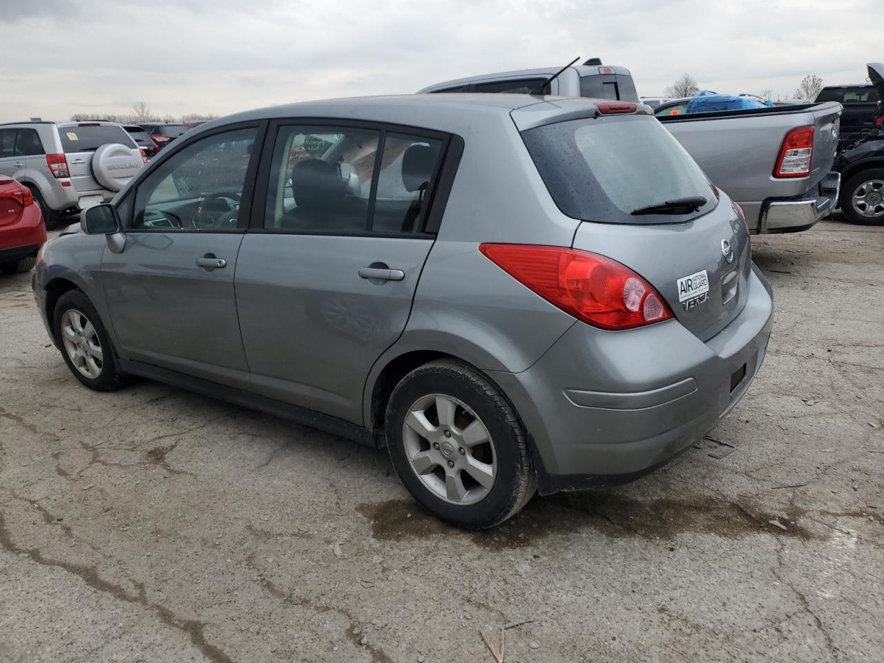 2011 Nissan Versa - Image 2