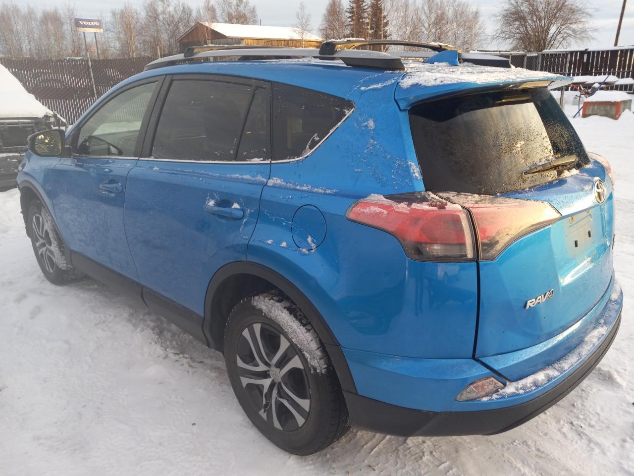 2018 Toyota RAV 4 - Image 2