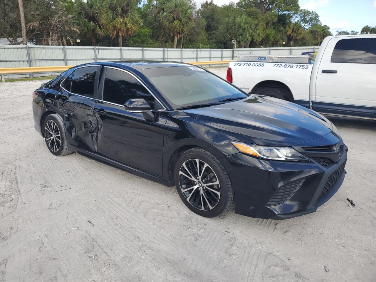 2018 Toyota Camry - Image 4